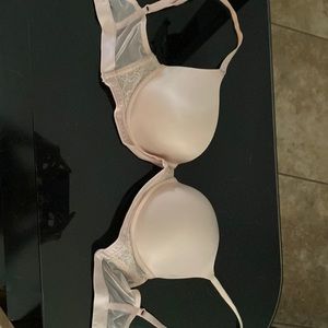 Vs bra